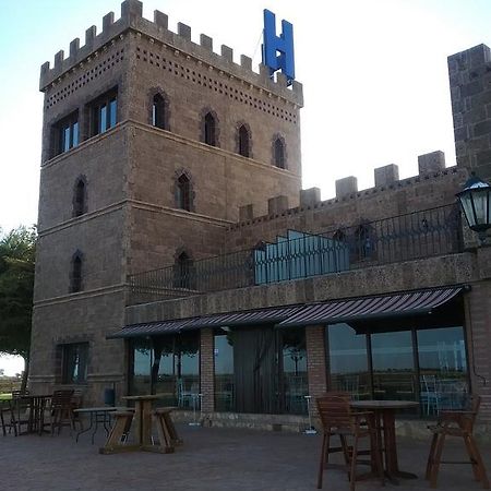 Hotel Vinedos Y Bodegas El Castillo 비야로블레도 외부 사진
