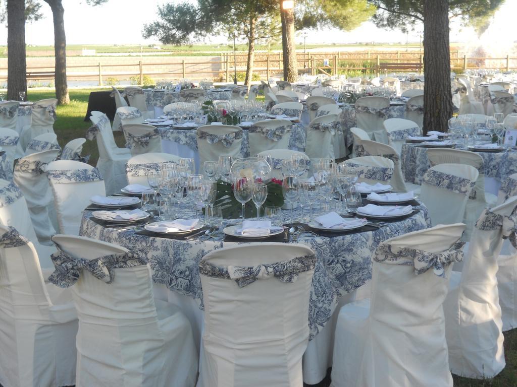 Hotel Vinedos Y Bodegas El Castillo 비야로블레도 외부 사진