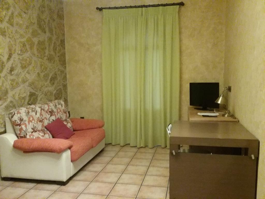 Hotel Vinedos Y Bodegas El Castillo 비야로블레도 객실 사진