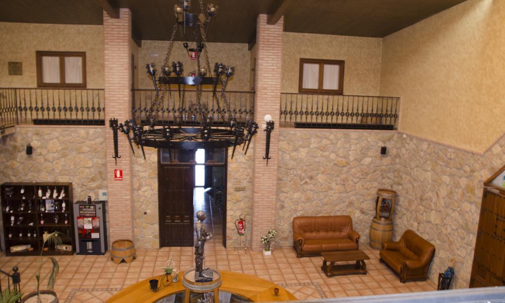 Hotel Vinedos Y Bodegas El Castillo 비야로블레도 외부 사진